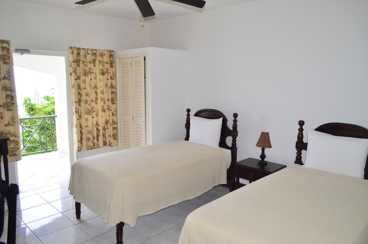 Pink Rock Inn Bed And Breakfast Ocho Rios Bagian luar foto