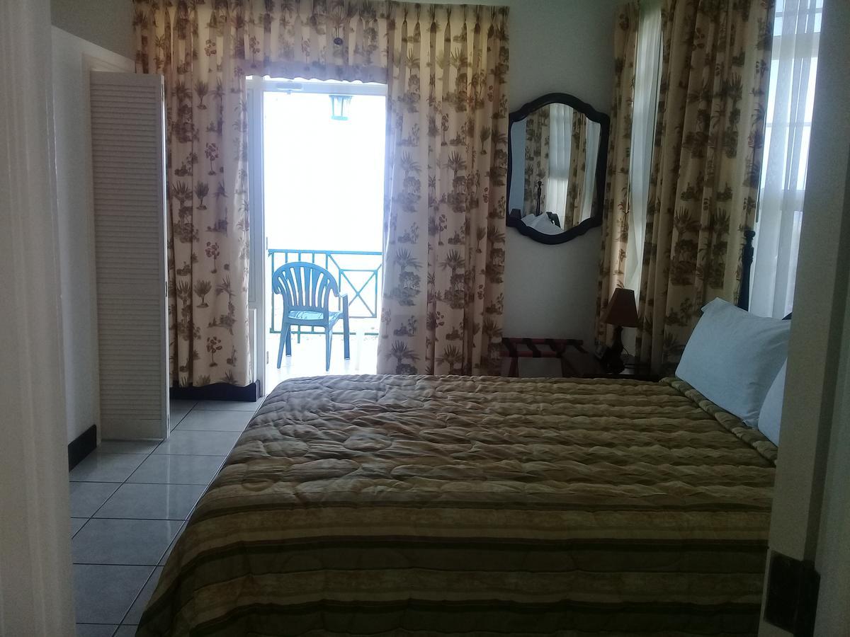 Pink Rock Inn Bed And Breakfast Ocho Rios Bagian luar foto